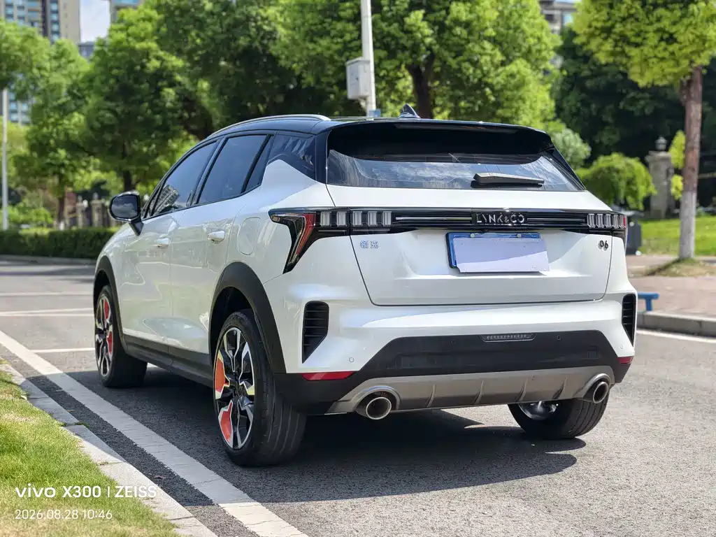 Lynk & Co 06 — миниатюра 6