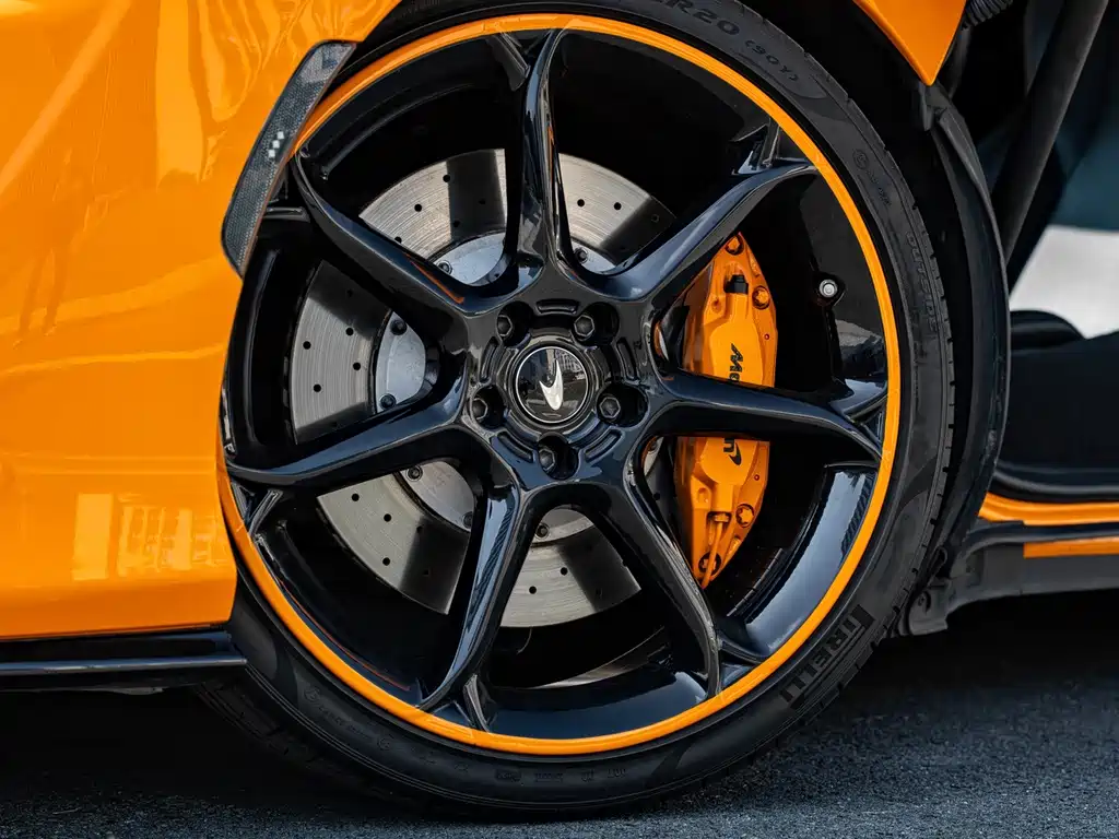 McLaren GT — миниатюра 13