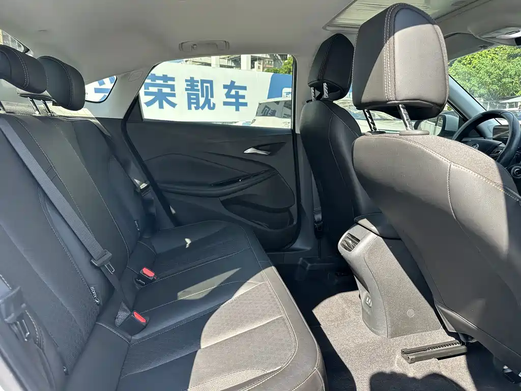 Buick Verano — миниатюра 17