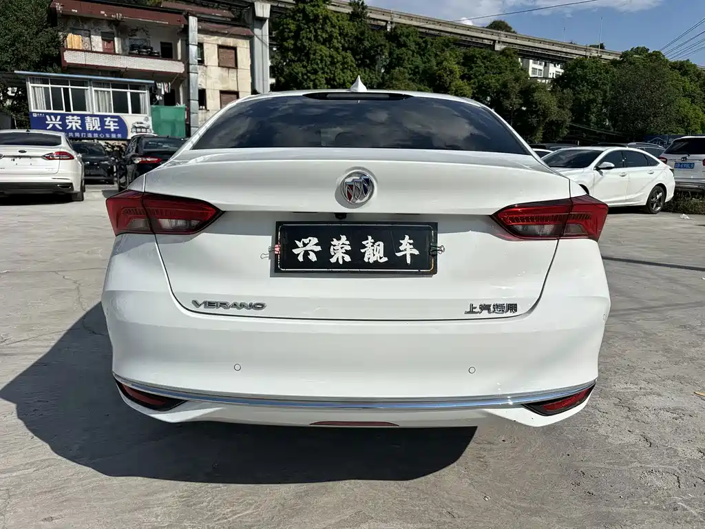 Buick Verano — миниатюра 5