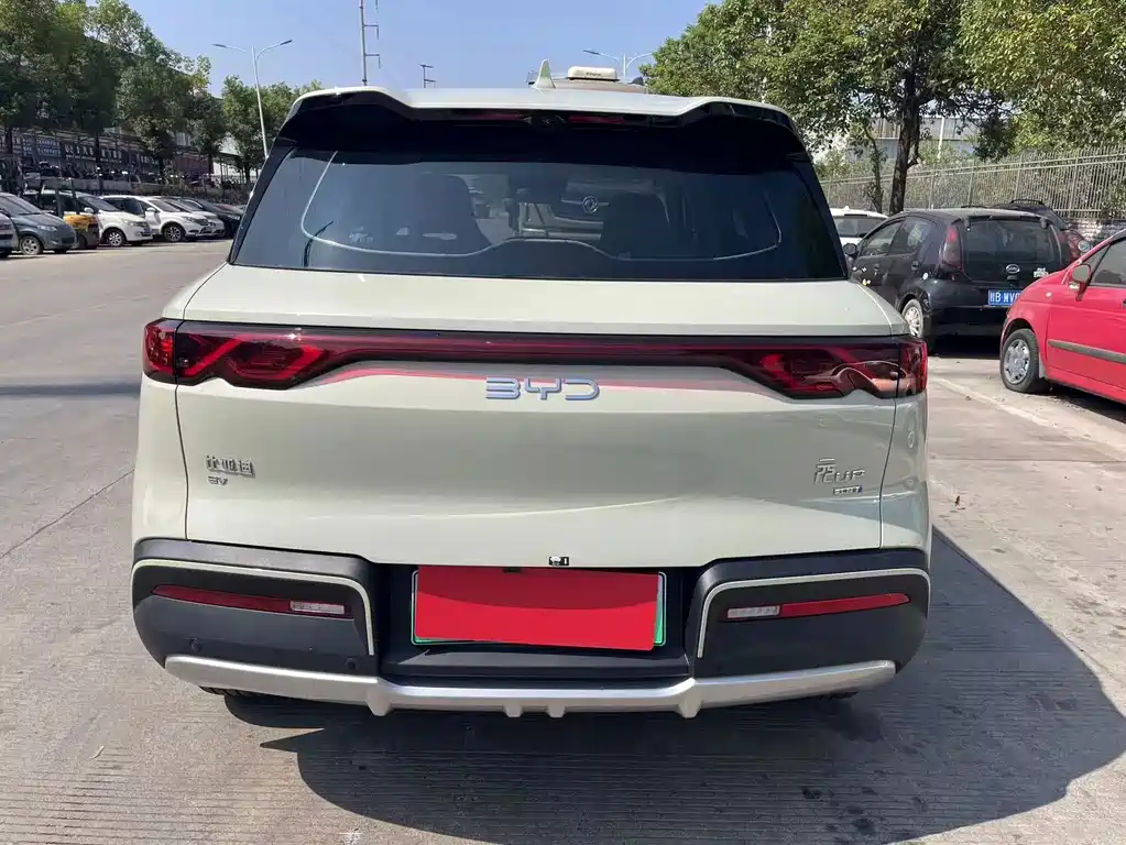 BYD Yuan UP — миниатюра 8