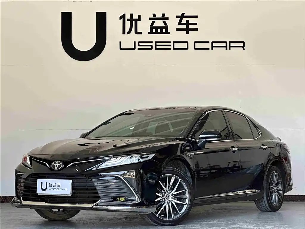 Toyota Camry 2021