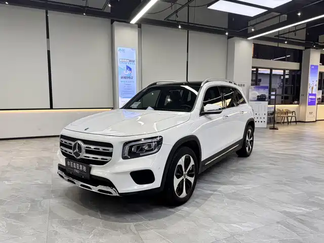 MERCEDES-BENZ GLB