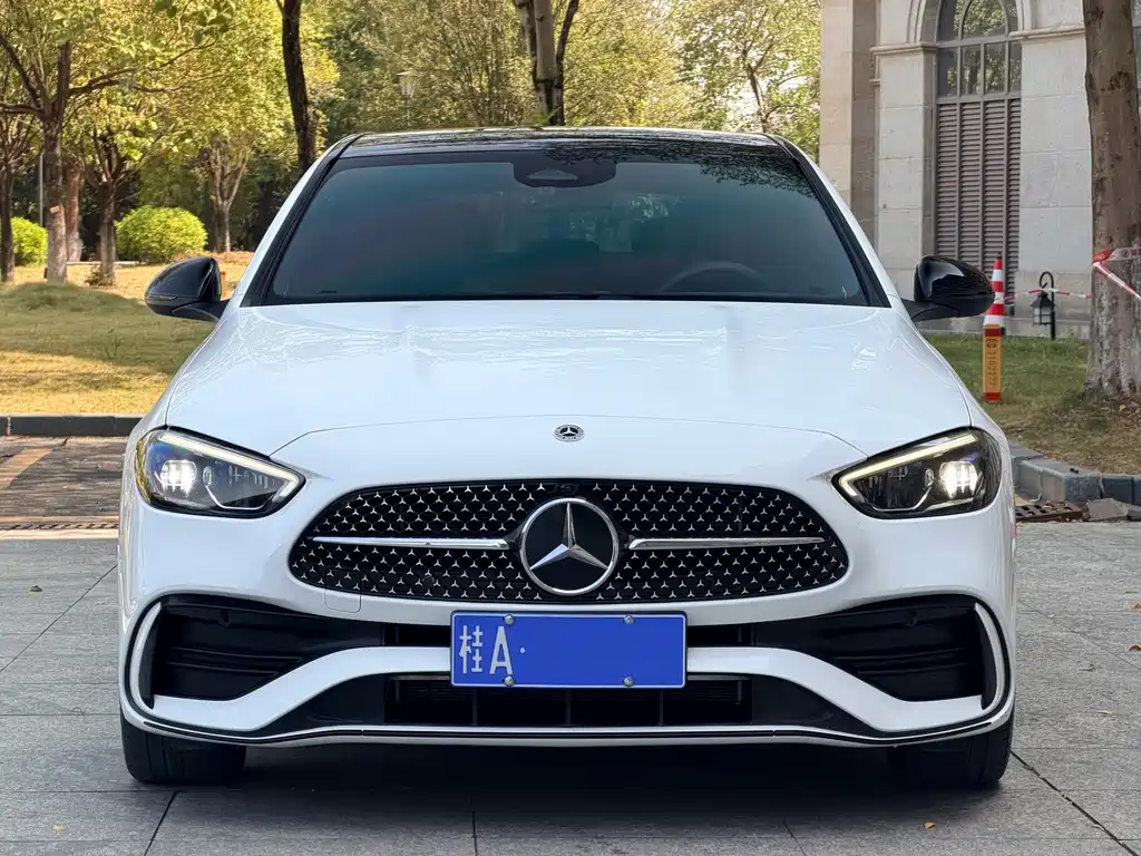 Mercedes-Benz C-Class — миниатюра 2