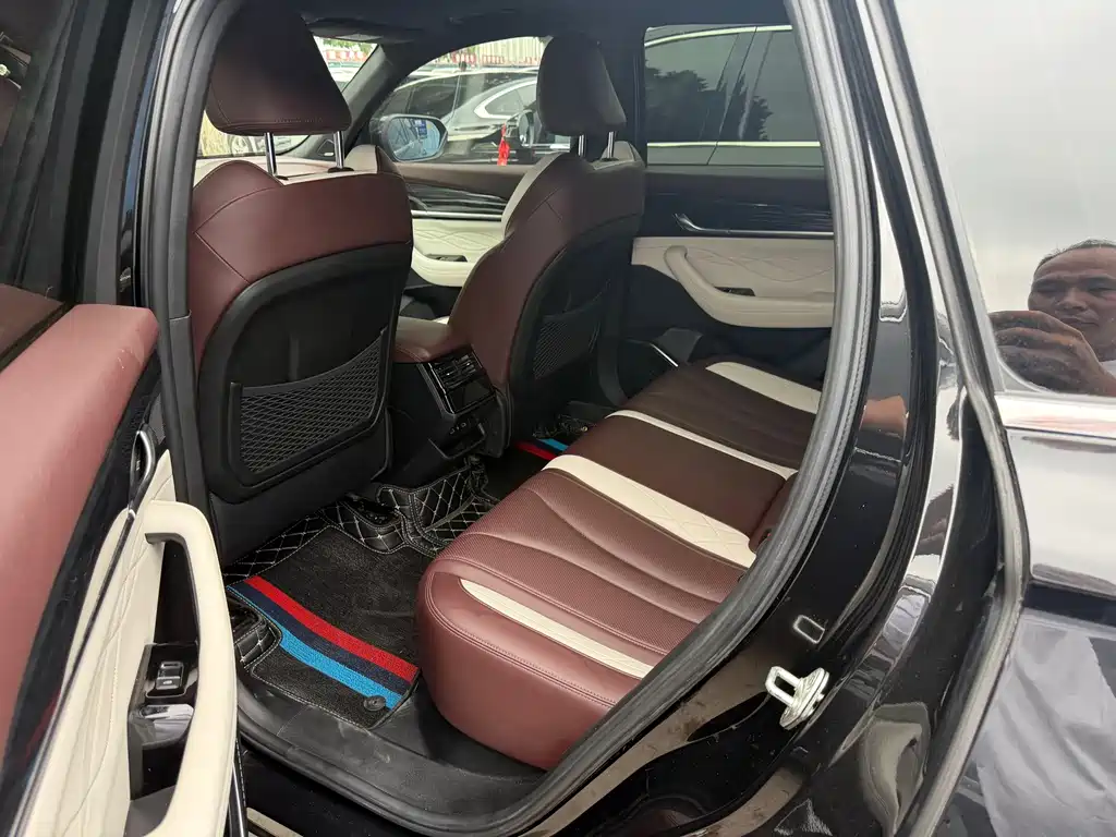 Geely Xingyue L — миниатюра 12