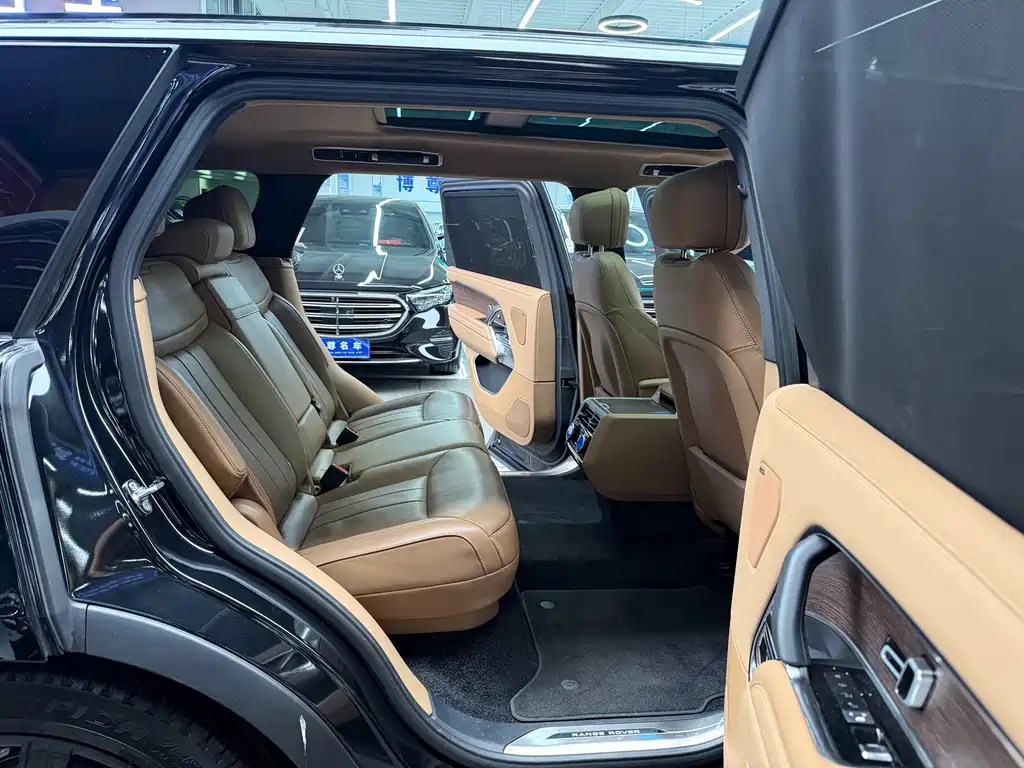 Land Rover Range Rover — миниатюра 17