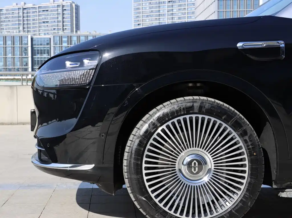 AITO ASK THE WORLD M9