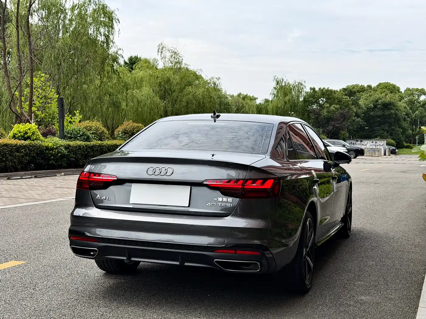 Audi A4L 2025 Silver/gray из Китая, фото 3