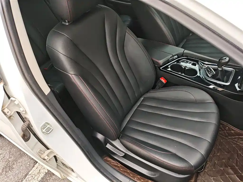BAIC U7 — миниатюра 25