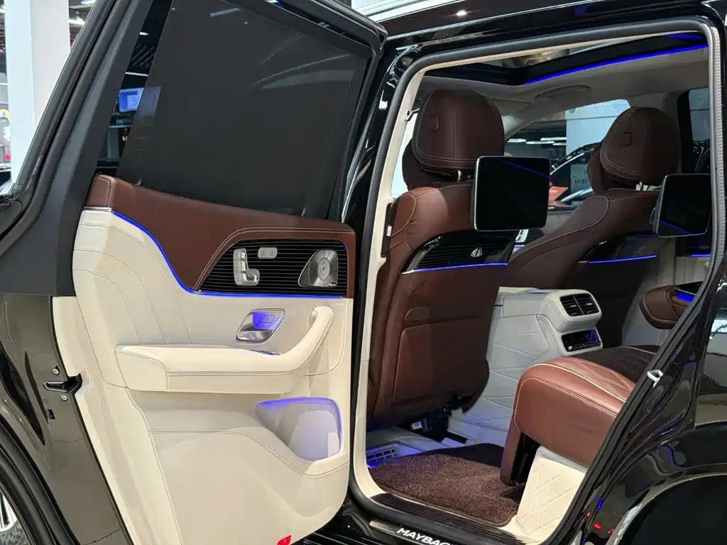 Mercedes-Benz GLS — миниатюра 23