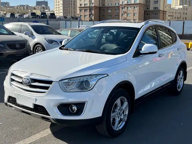 2014 Bestune X80