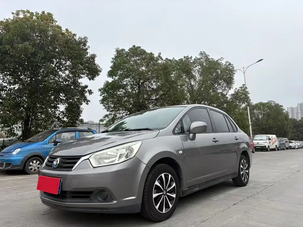 Venucia D50 2014