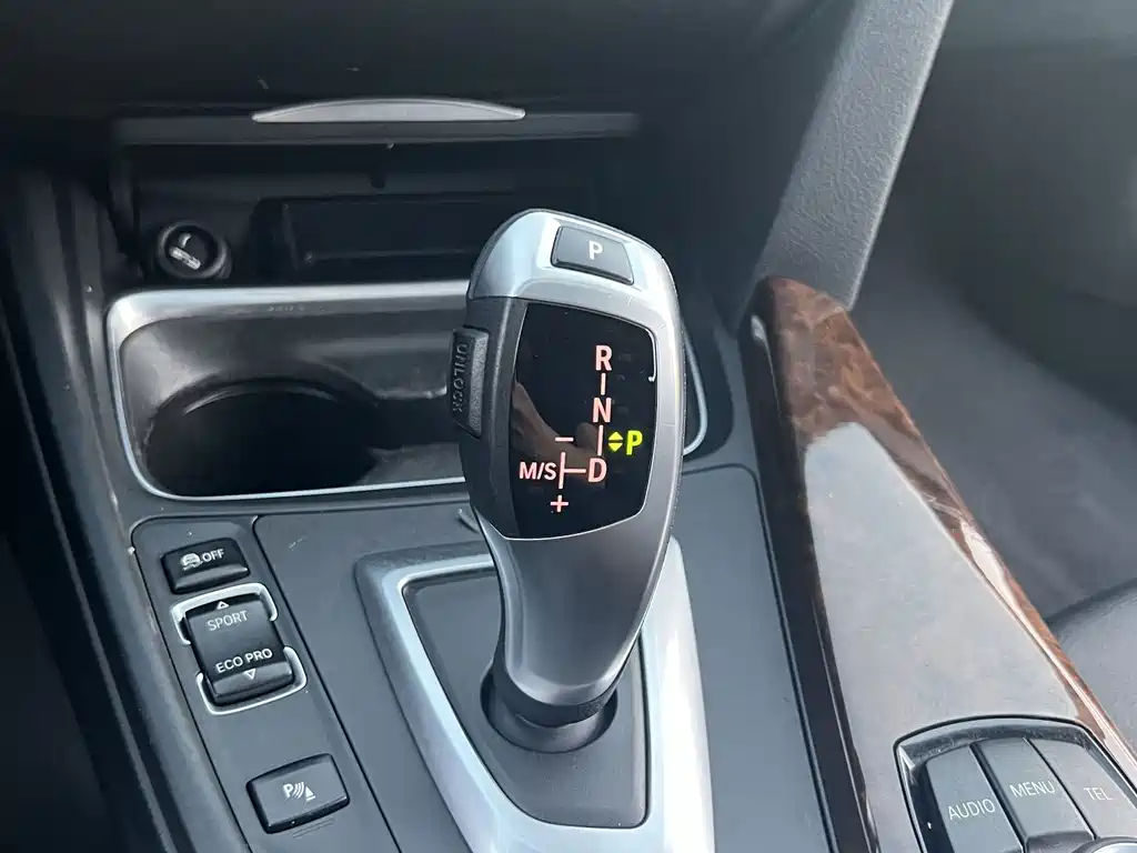 BMW 3 Series — миниатюра 11