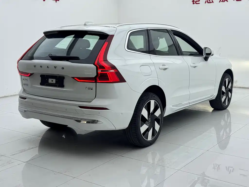 VOLVO XC60 PLUG IN HYBRID