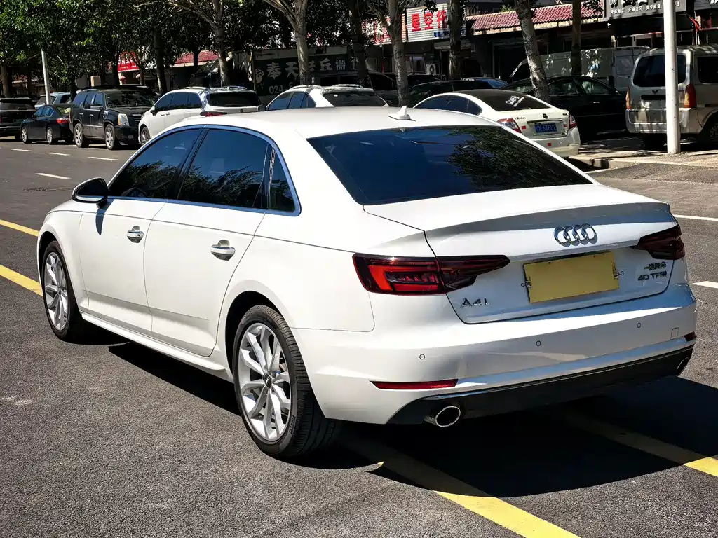Audi A4L — миниатюра 10