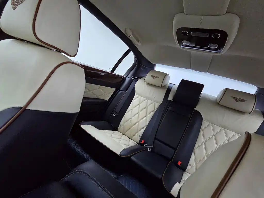 Bentley Flying Spur — миниатюра 3
