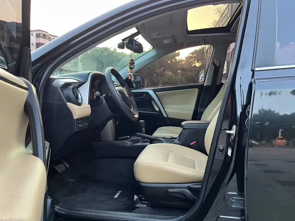 TOYOTA RAV4 RONGFANG