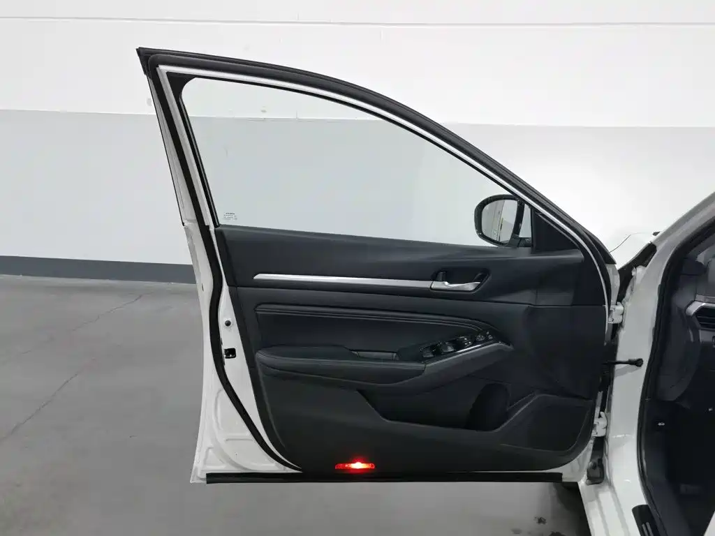Nissan Teana — миниатюра 8