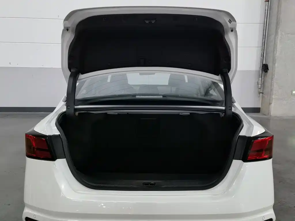 Nissan Teana — миниатюра 16