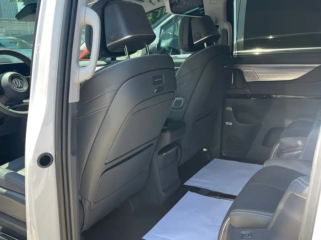 Buick GL8 2026 Premium