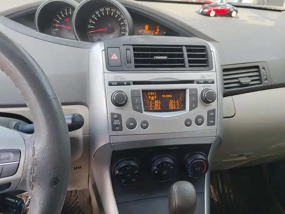 Toyota Verso — миниатюра 13