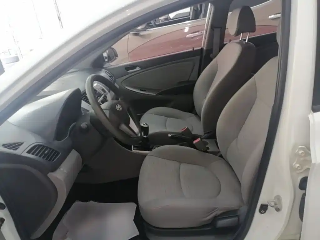 Hyundai Verna — миниатюра 15