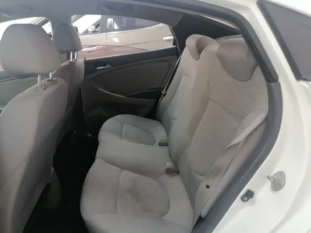 Hyundai Verna — миниатюра 17