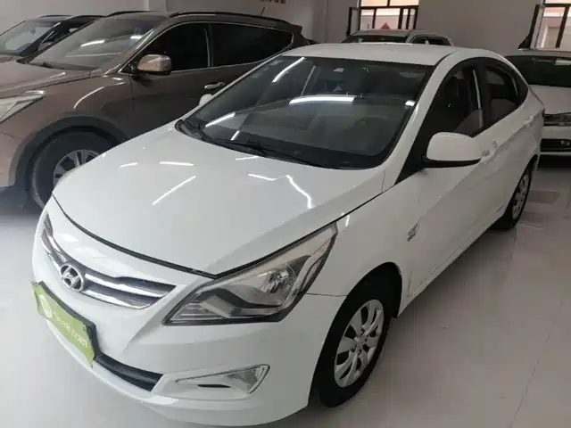 Hyundai Verna