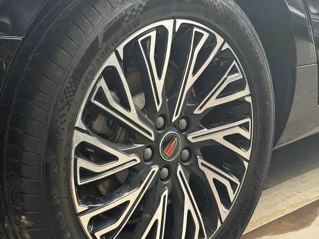 Hongqi Hongqi H5 — миниатюра 10