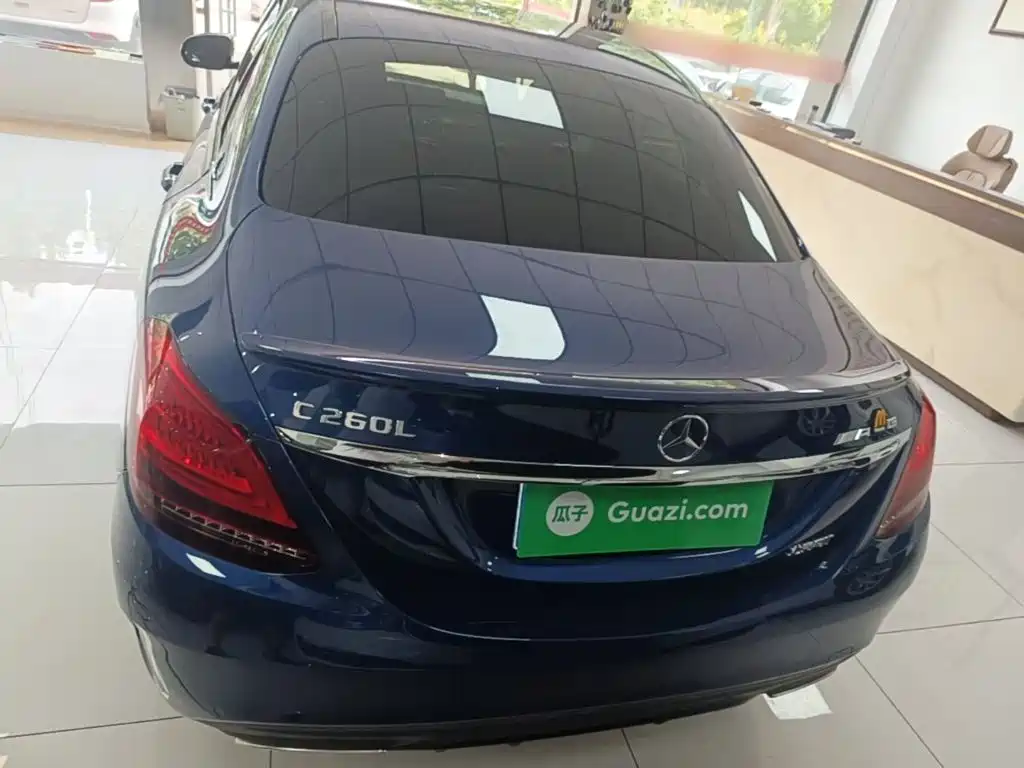 Mercedes-Benz C-Class — миниатюра 6