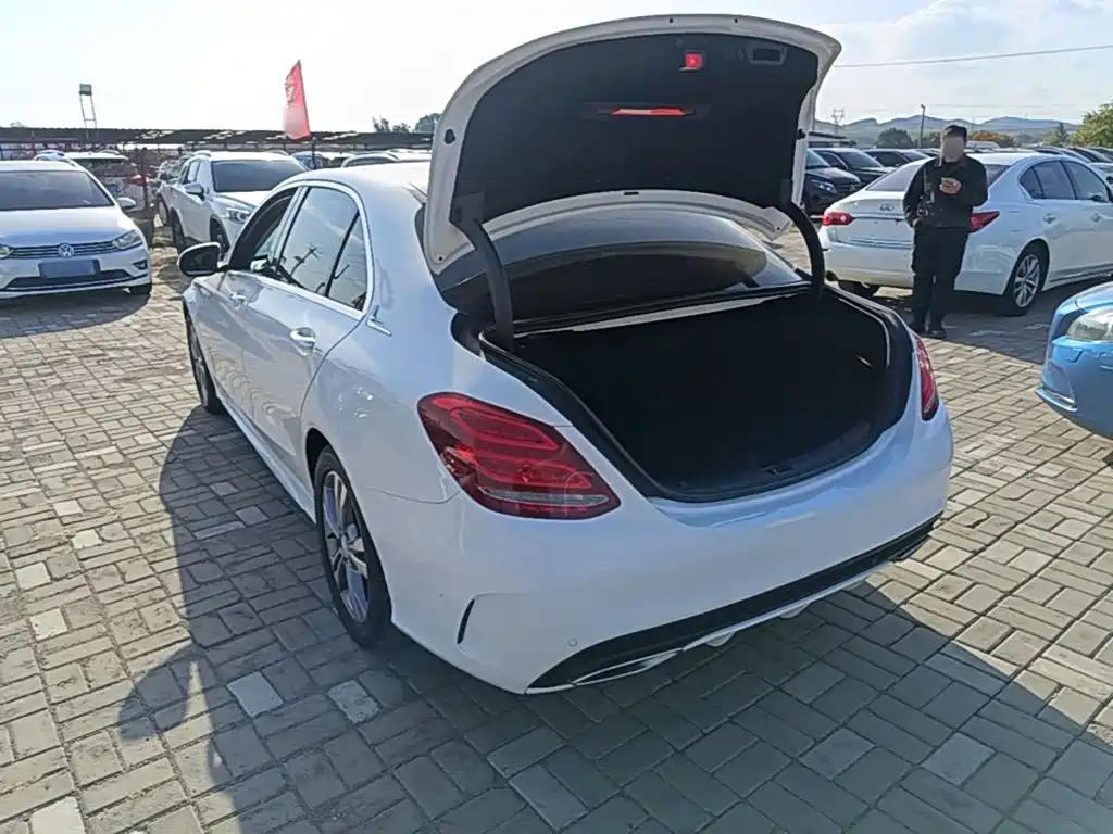 Mercedes-Benz C-Class — миниатюра 5