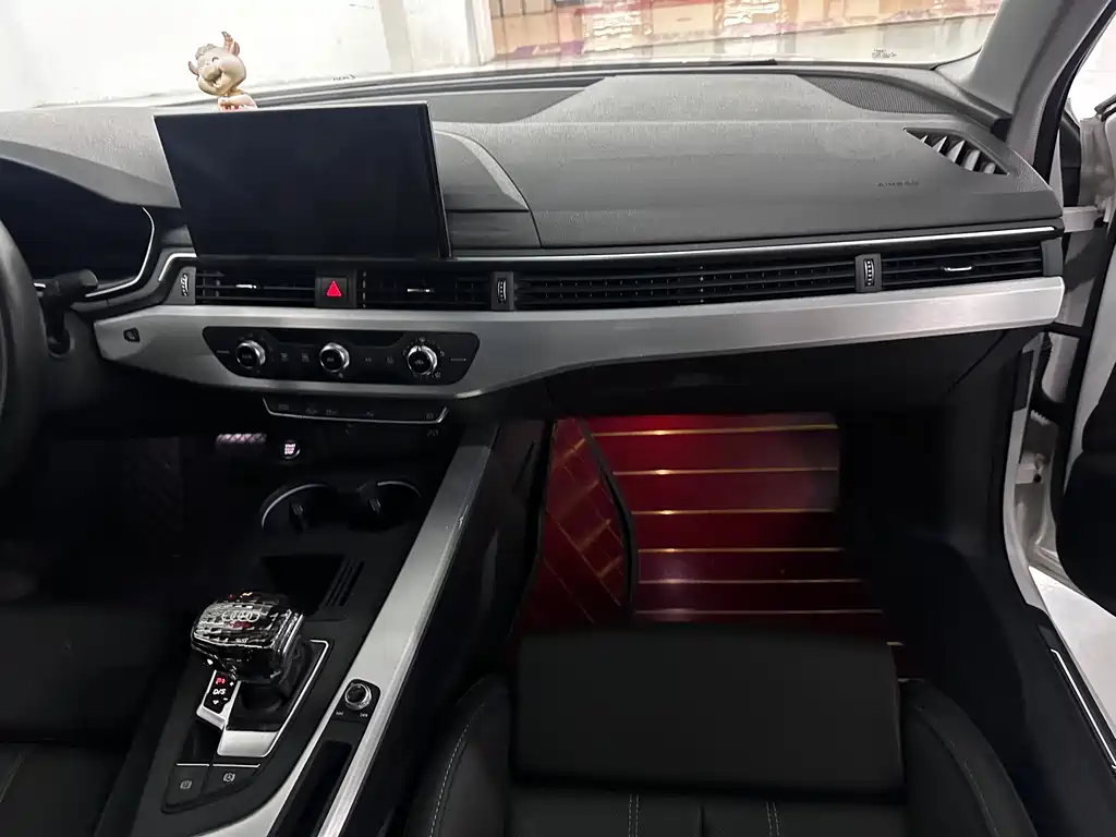 Audi A4L — миниатюра 8