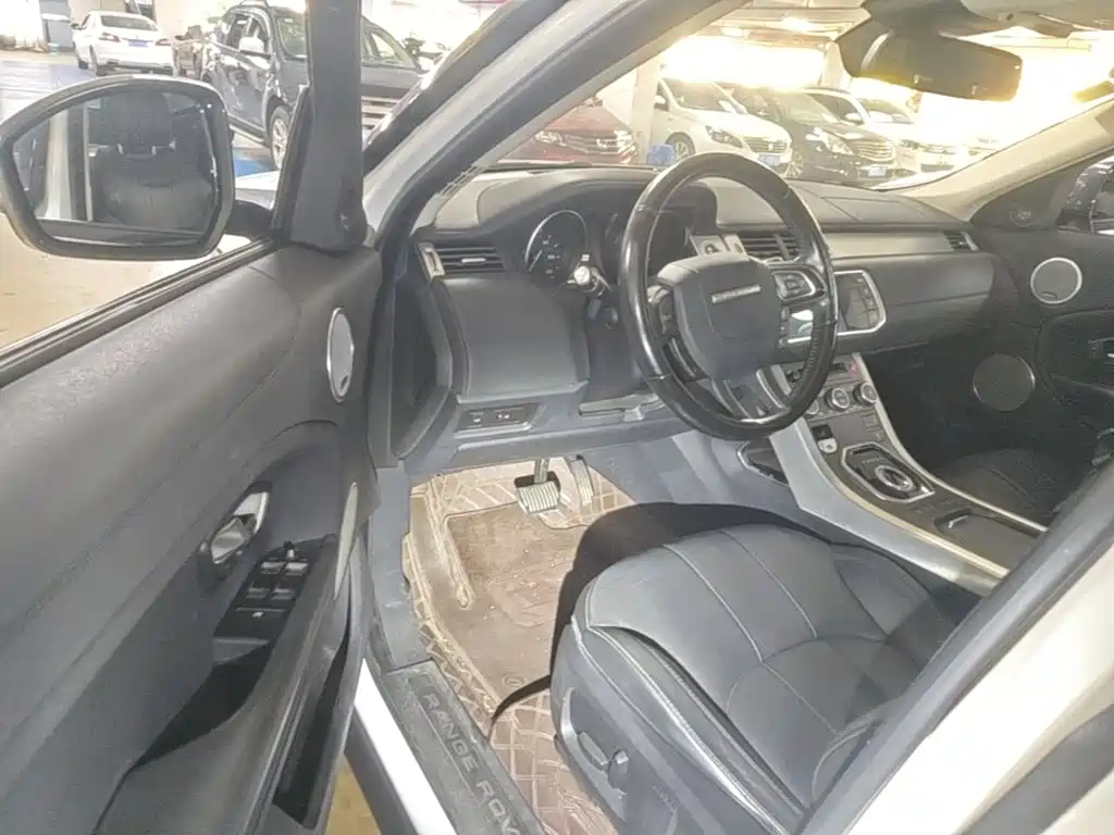 Land Rover Evoque — миниатюра 16