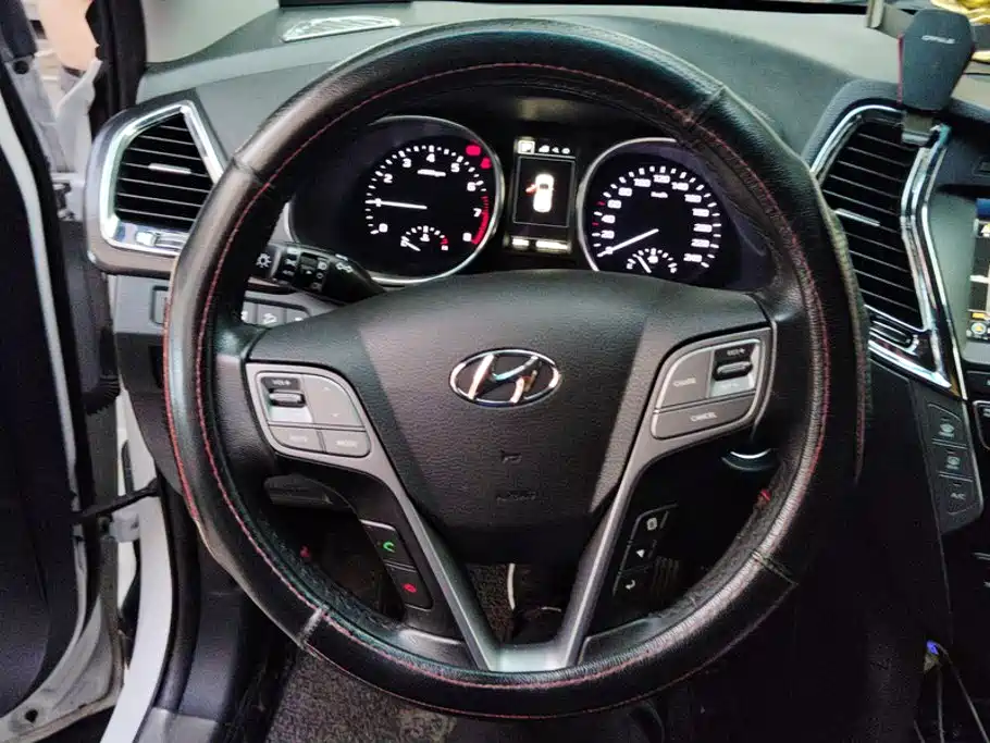 Hyundai Santa Fe — миниатюра 15