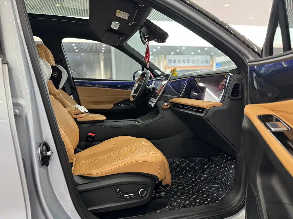 GEELY GALAXY GALAXY L7