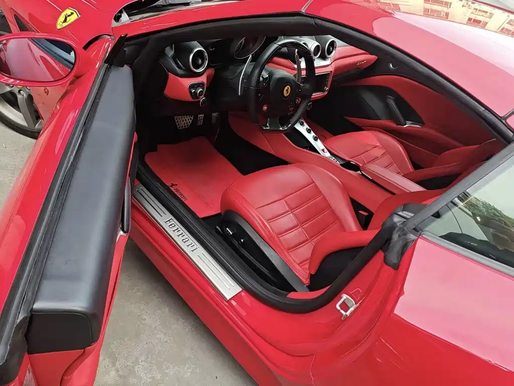 Ferrari California T — миниатюра 6