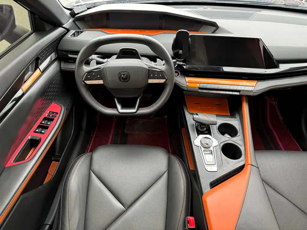 Changan UNI-V 2022 1.5T Luxury
