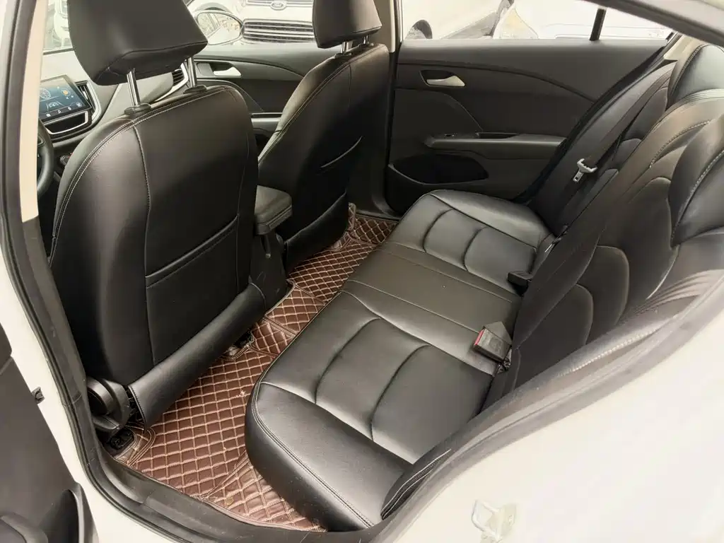 Chevrolet Cavalier — миниатюра 6