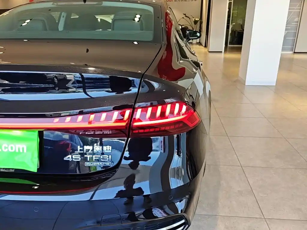 Audi A7L 2024 45 TFSI quattro