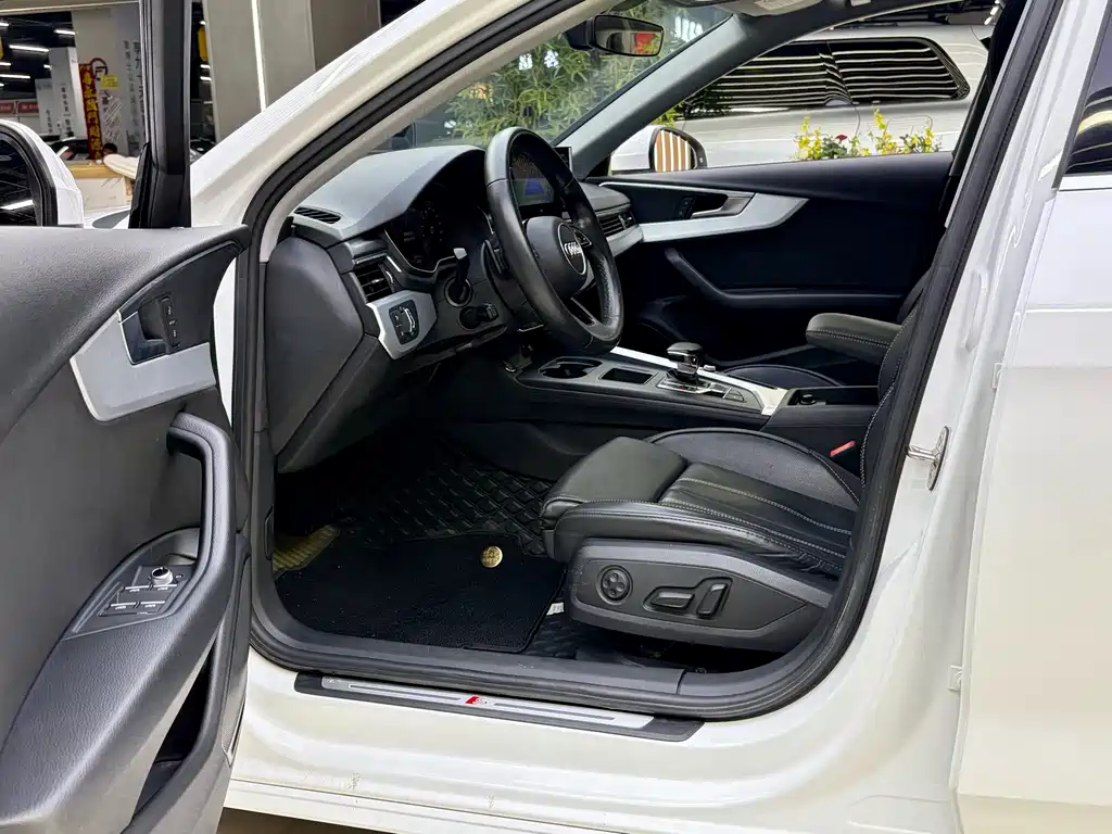 Audi A4L 2022 40 TFSI Fashion