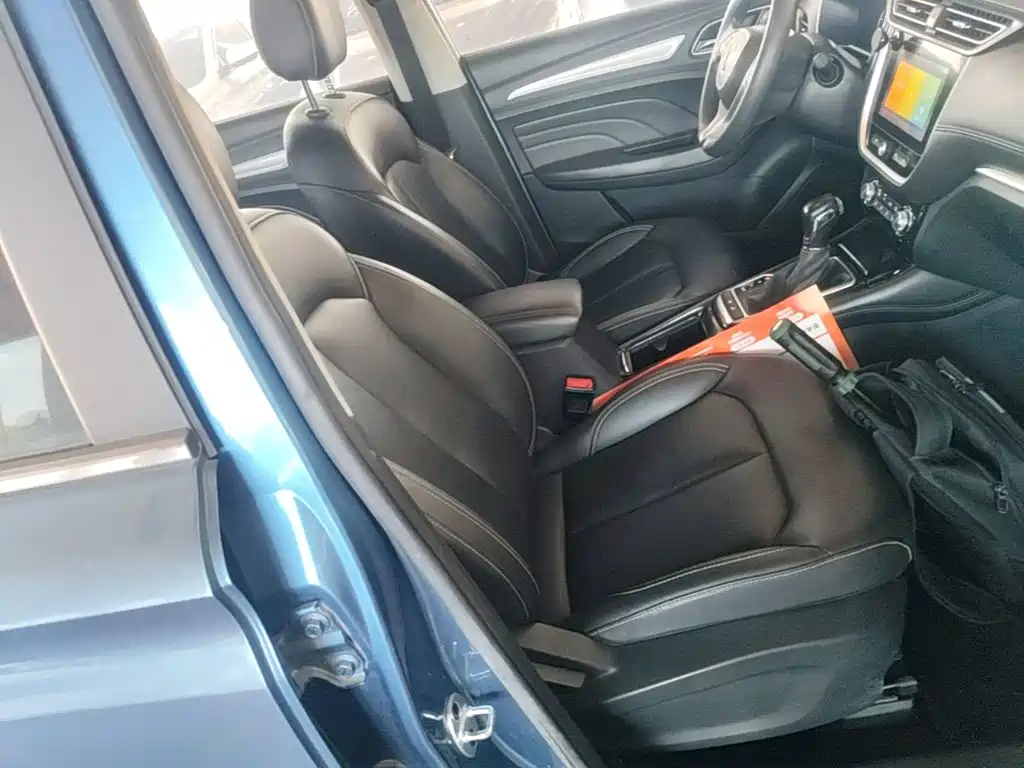 Roewe RX3 — миниатюра 25