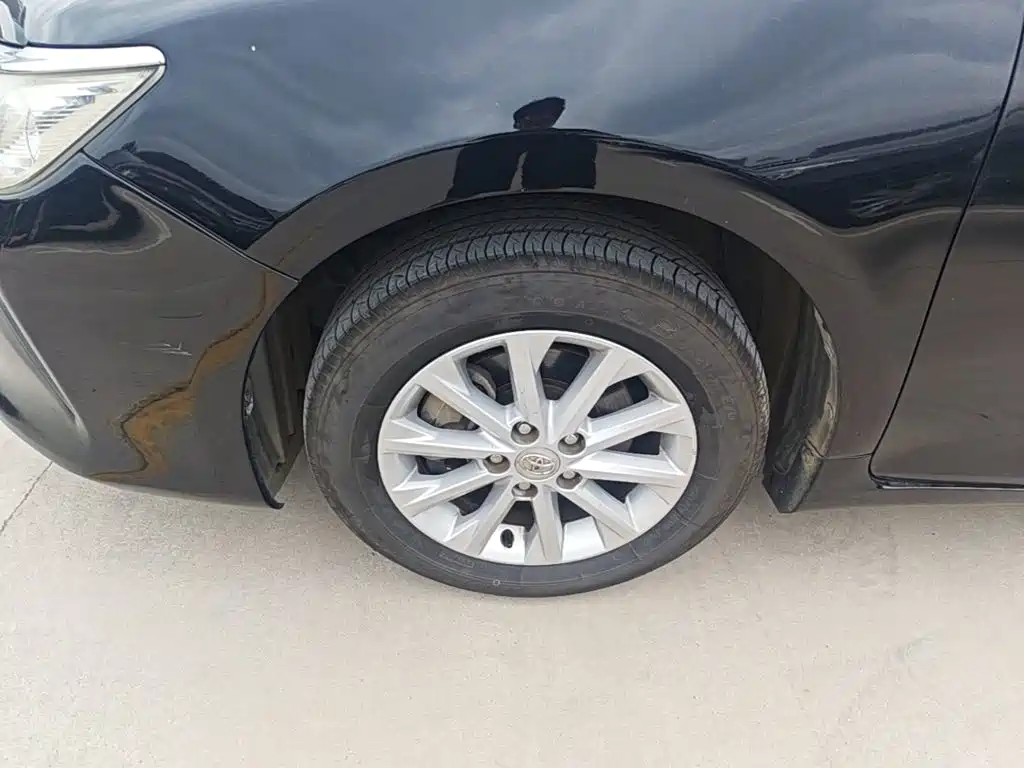 Toyota Camry — миниатюра 23