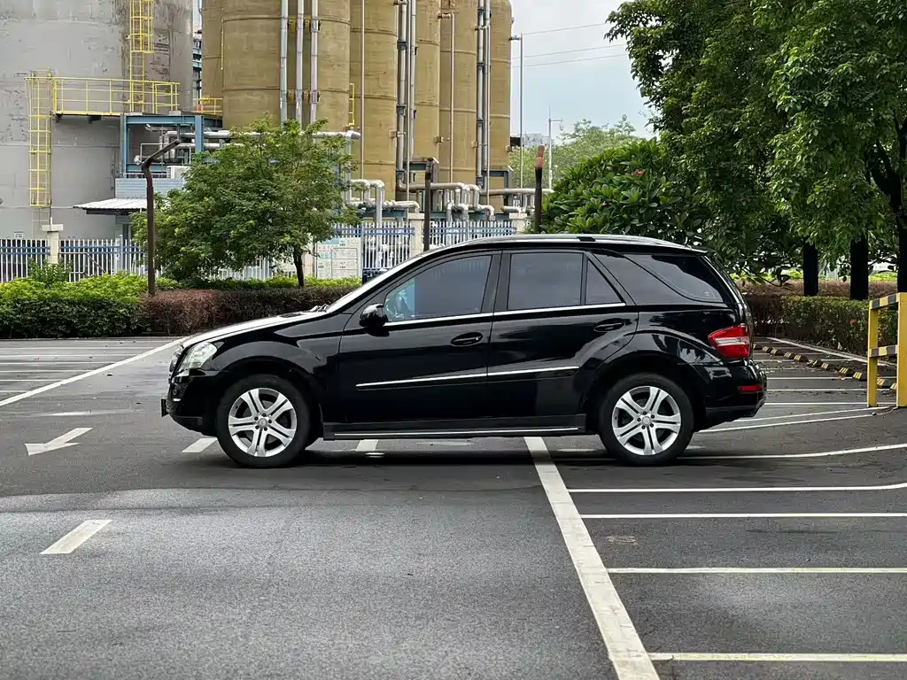 Mercedes-Benz M-Class — миниатюра 5