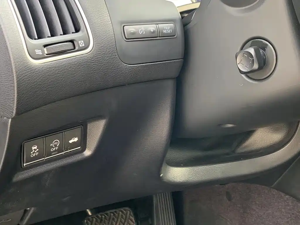 Infiniti Q50 2014 2.0T Luxury