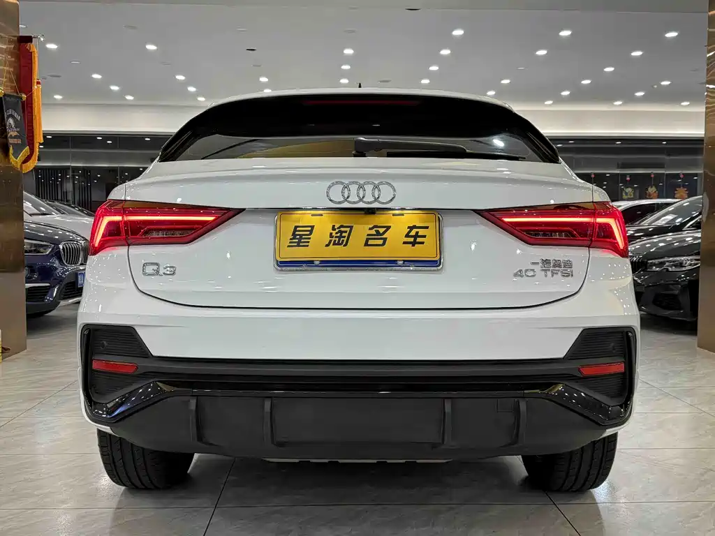 AUDI Q3 SPORTBACK
