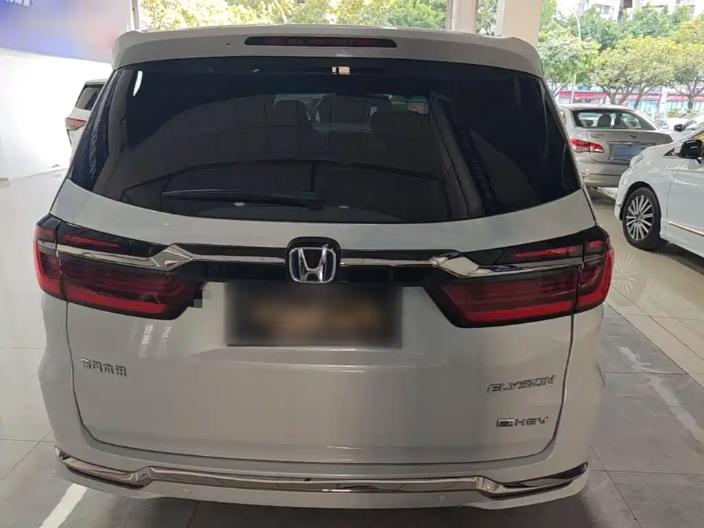 Honda Elysion — миниатюра 6