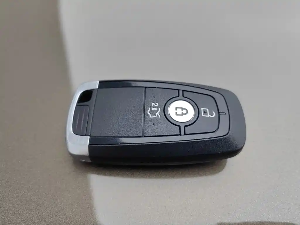 Ford Edge — миниатюра 19