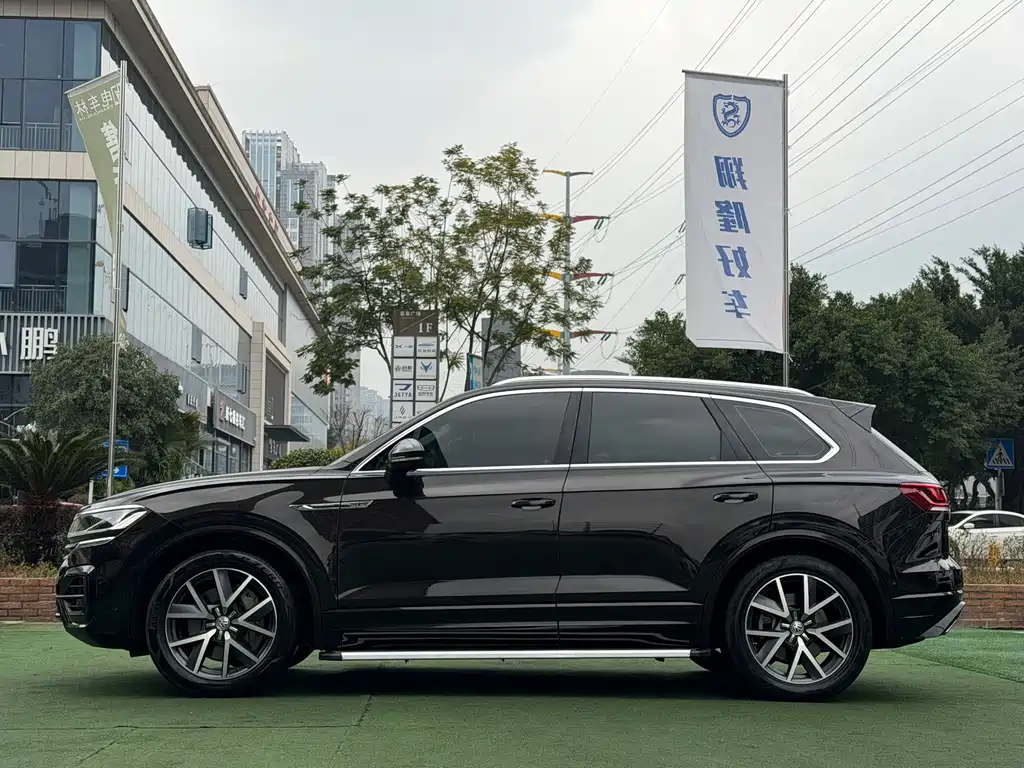 Volkswagen Touareg 2019 3.0TSI VI