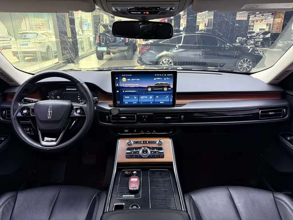 Lincoln Aviator — миниатюра 13