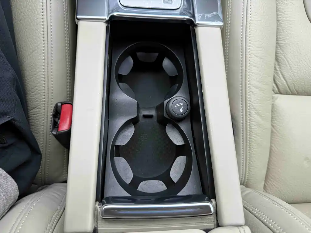 Volvo S60 (Import) — миниатюра 31